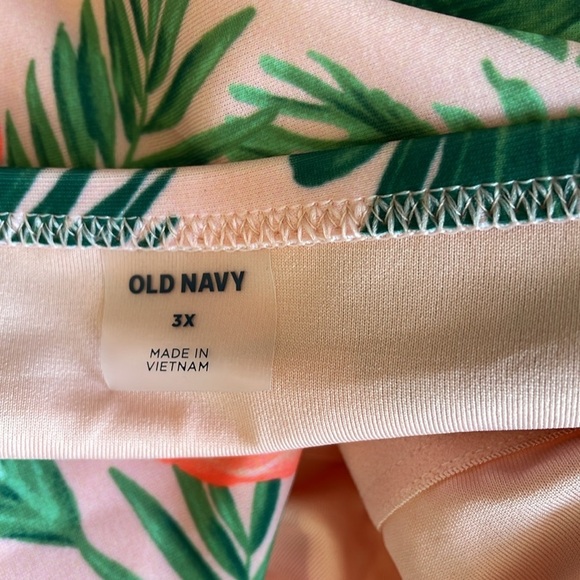 Old Navy Flamingo Twist-Back Cutout One-Piece Swimsuit - Picture 6 of 8